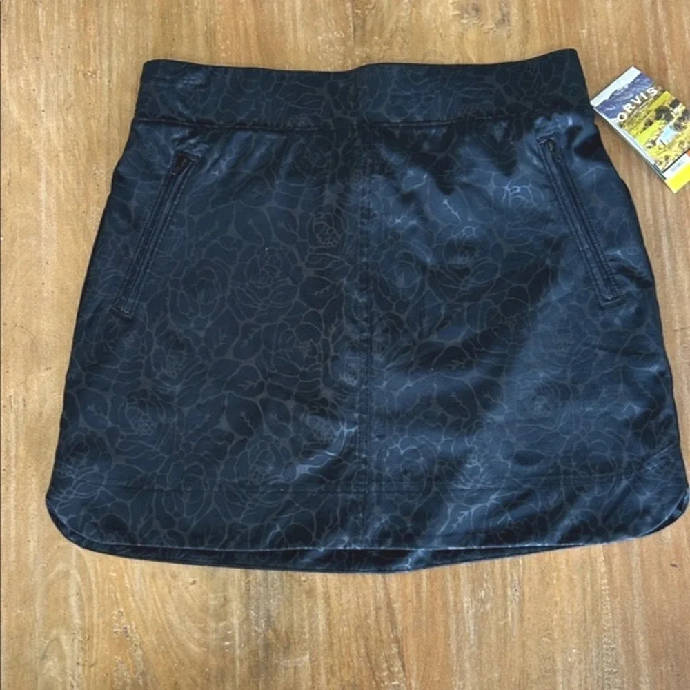 Orvis Women Travel Skort Black Floral Pattern Active‎ Hiking Golf Size S NWT - Picture 2 of 6